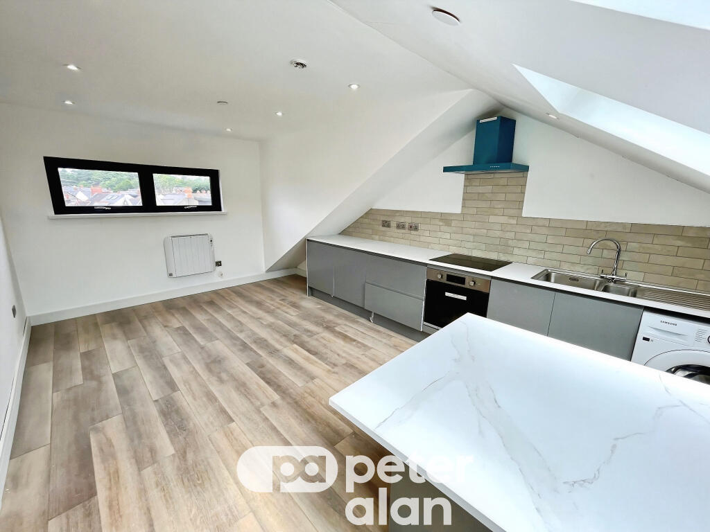2 bed 1st Floor Flat for rent in St Fagans. From Peter Alan - Canton