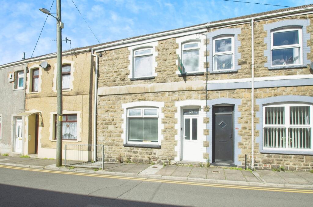 4 bed Mid Terraced House for rent in Maesteg. From Peter Alan - Maesteg