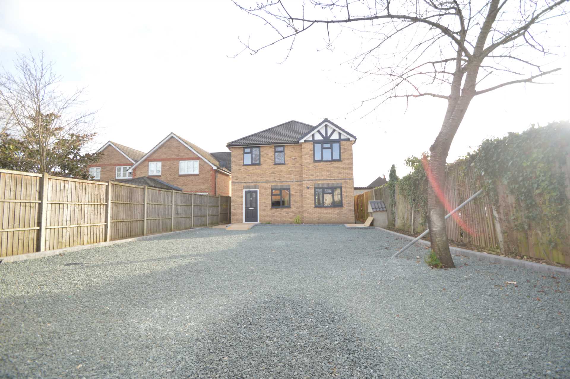 4 bed Detached House for rent in Addlestone. From Premier Lettings