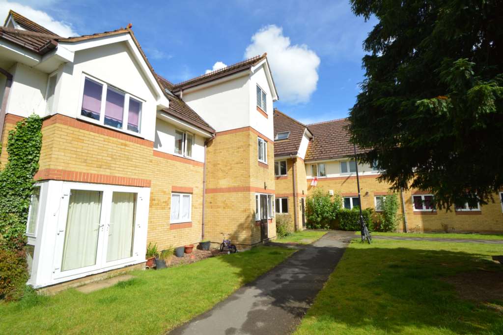 2 bed Apartment for rent in Addlestone. From Premier Lettings