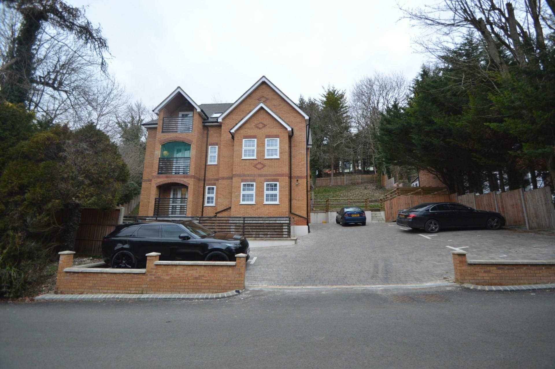 2 bed Apartment for rent in Purley. From Premier Lettings
