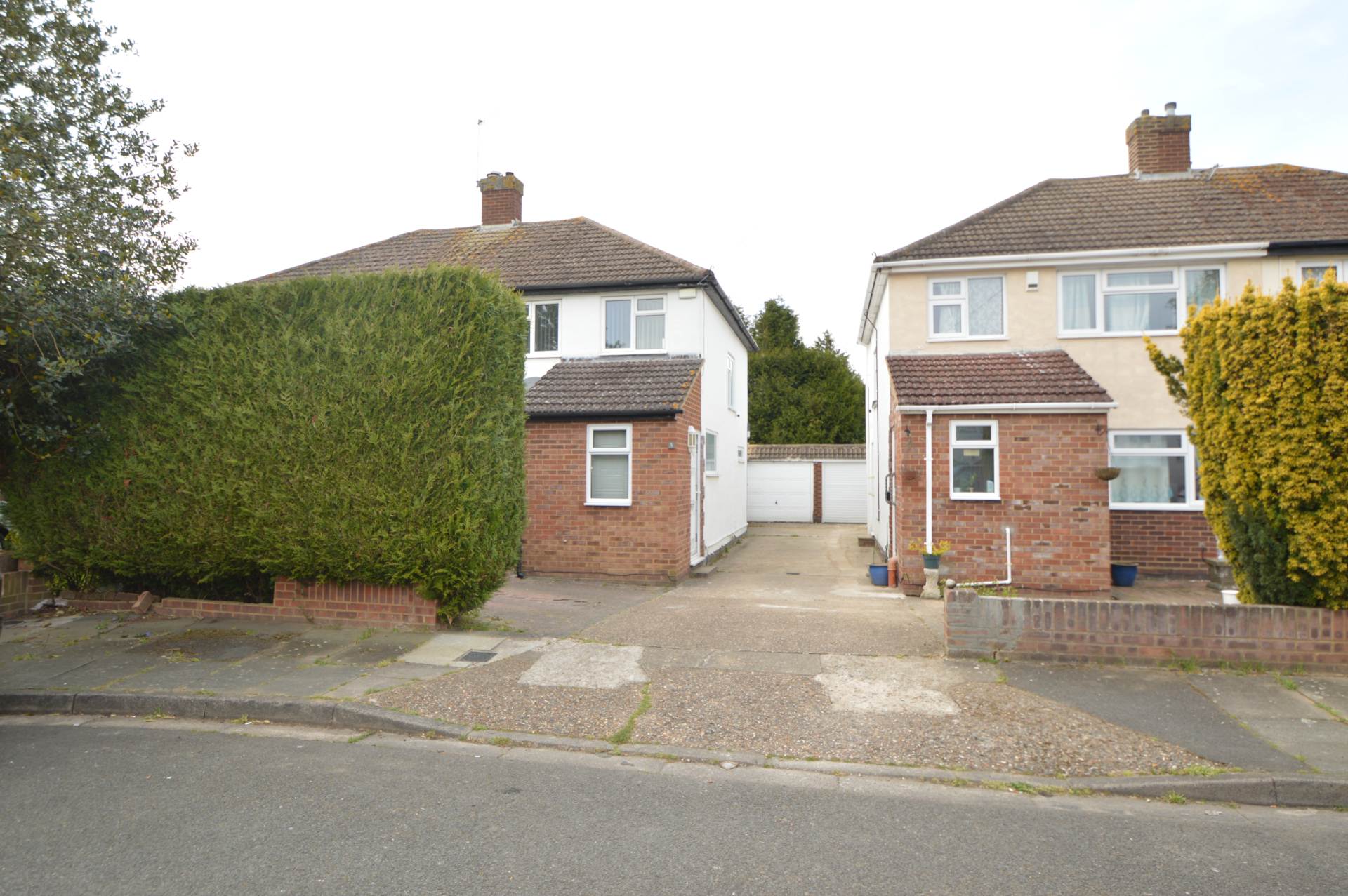 3 bed Semi Detached for rent in Feltham. From Premier Lettings