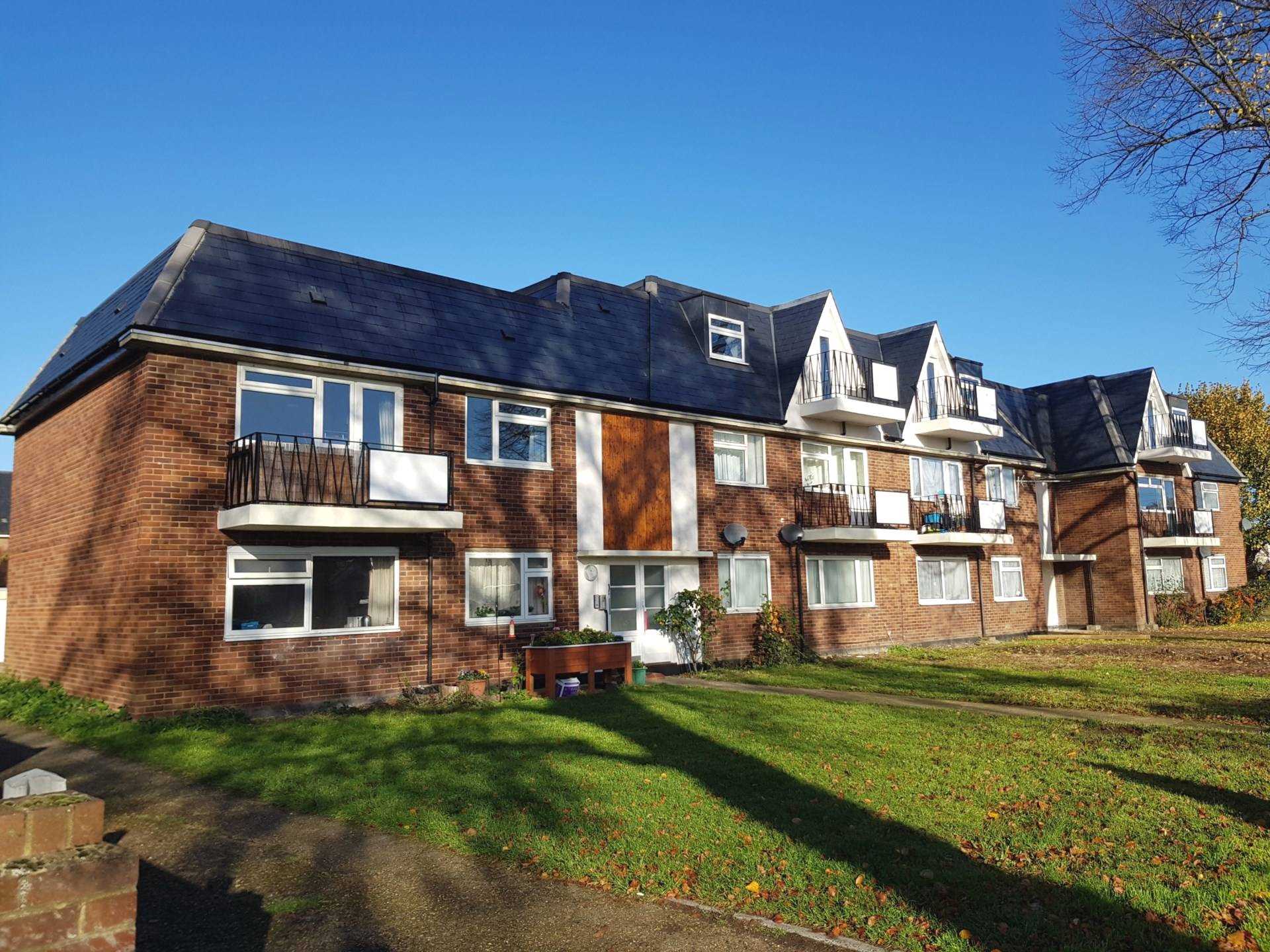 3 bed Apartment for rent in Addlestone. From Premier Lettings
