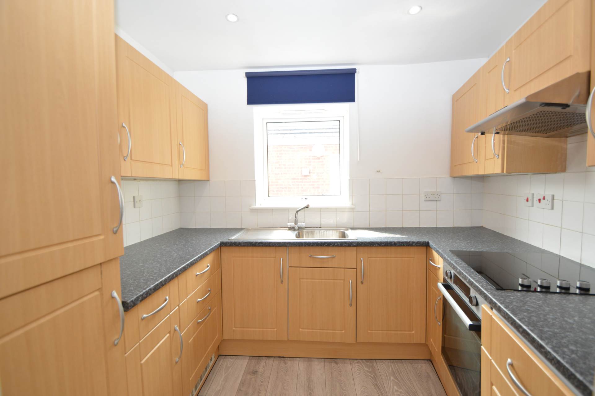 2 bed Annexe for rent in Addlestone. From Premier Lettings