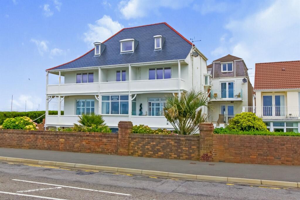 1 bed 1st Floor Flat for rent in Porthcawl. From Peter Alan - Porthcawl