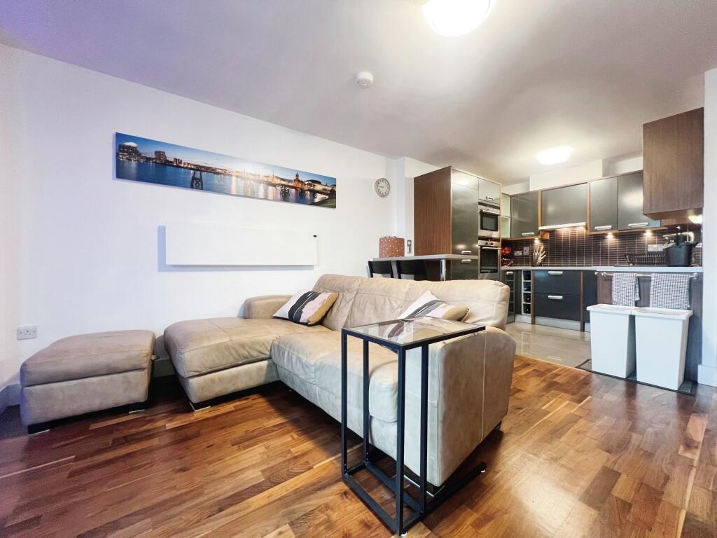 1 bed 1st Floor Flat for rent in Cardiff. From Peter Alan - Roath