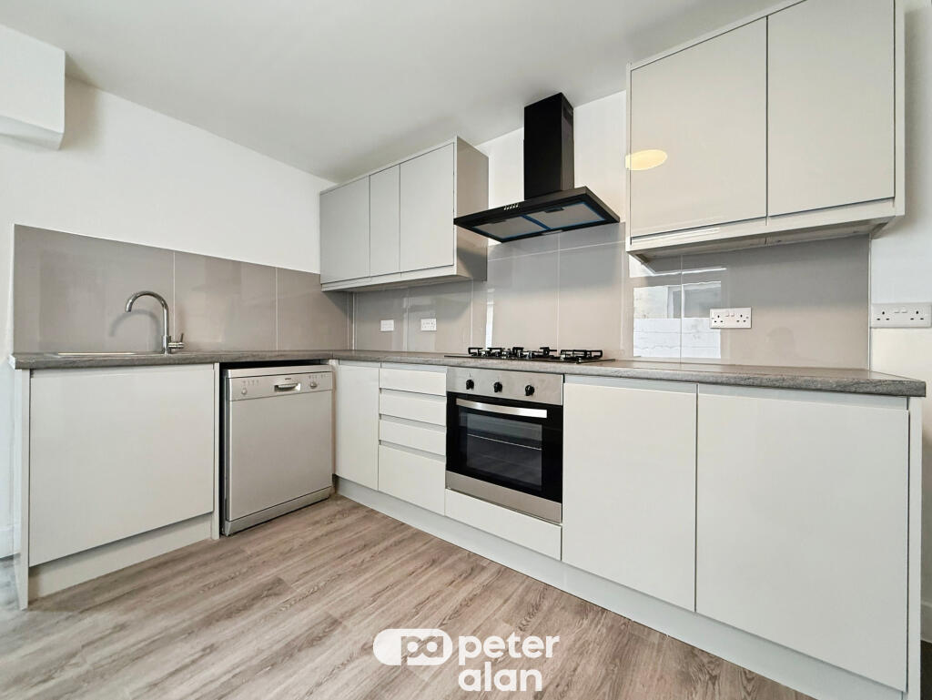 4 bed Detached for rent in Cardiff. From Peter Alan - Roath