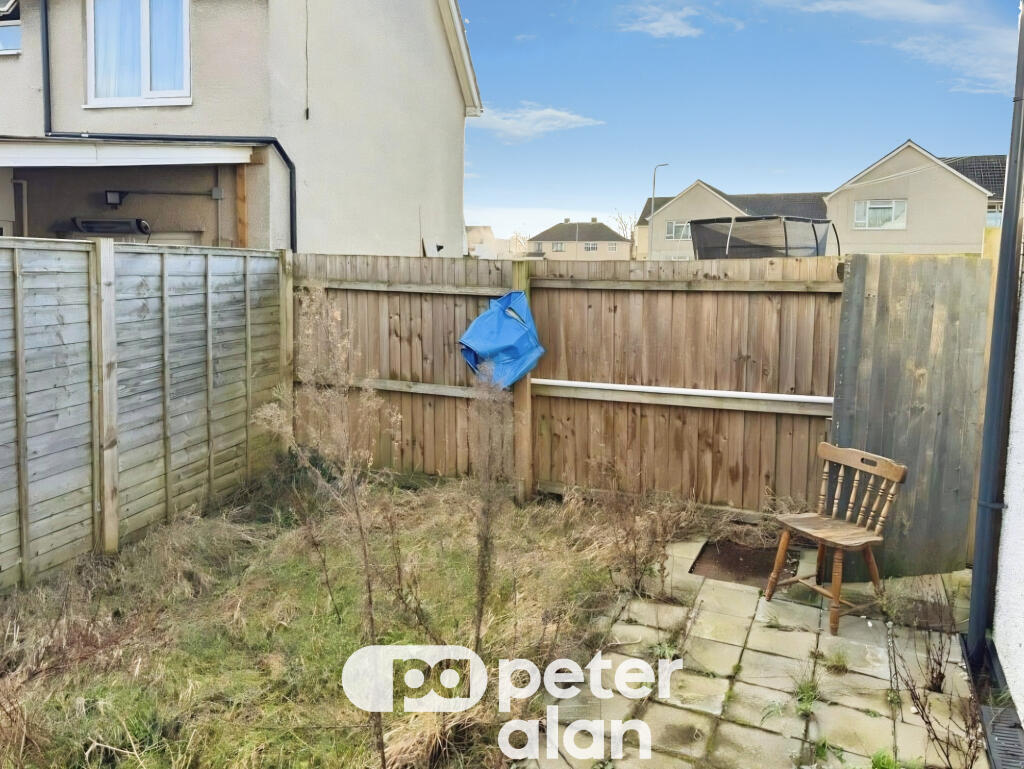 1 bed 1st Floor Flat for rent in Marshfield. From Peter Alan - Roath