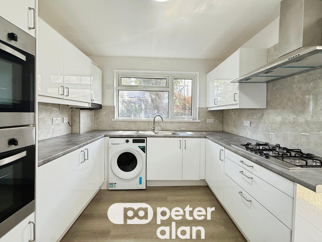 5 bed Detached for rent in Cardiff. From Peter Alan - Roath 5 bed Detached for rent in Cardiff. From Peter Alan - Roath