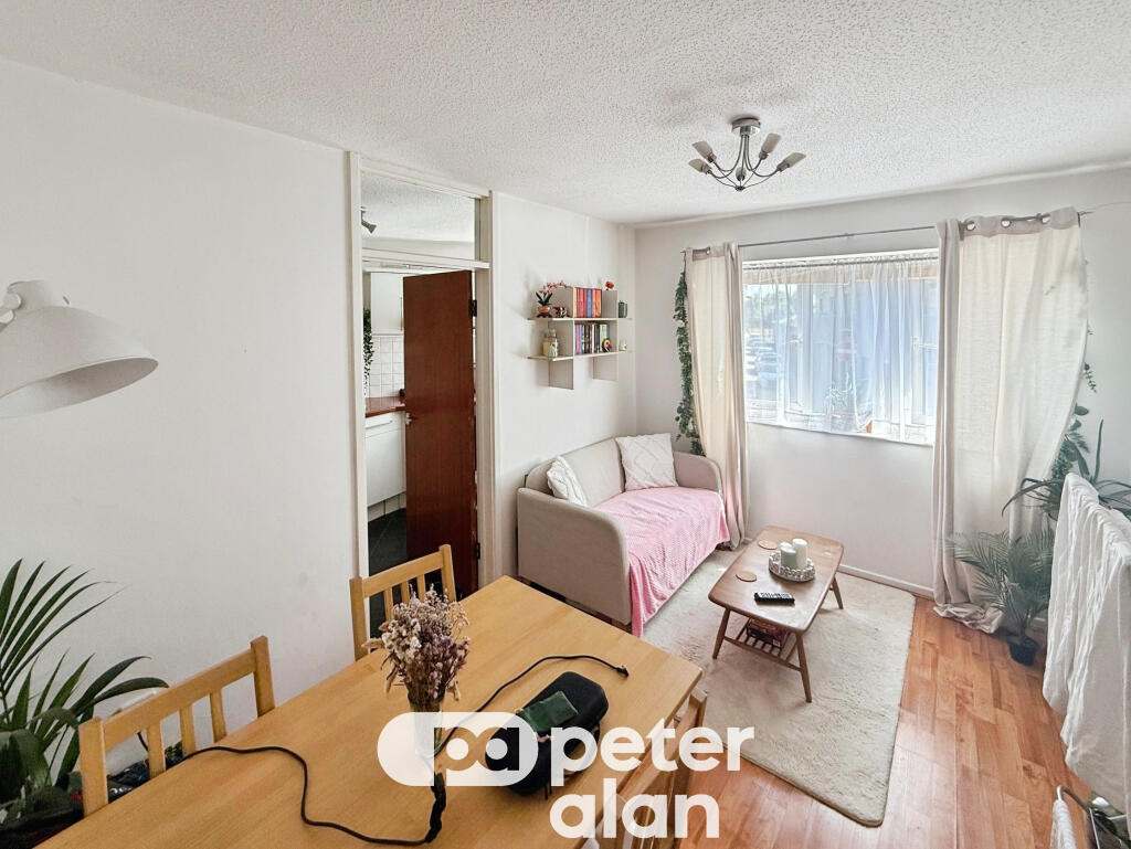 1 bed 1st Floor Flat for rent in Cardiff. From Peter Alan - Roath 1 bed 1st Floor Flat for rent in Cardiff. From Peter Alan - Roath