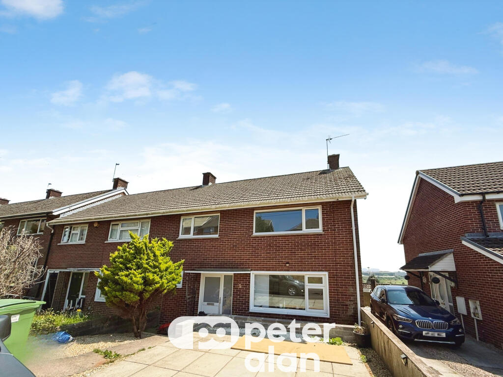 3 bed Detached for rent in Marshfield. From Peter Alan - Roath