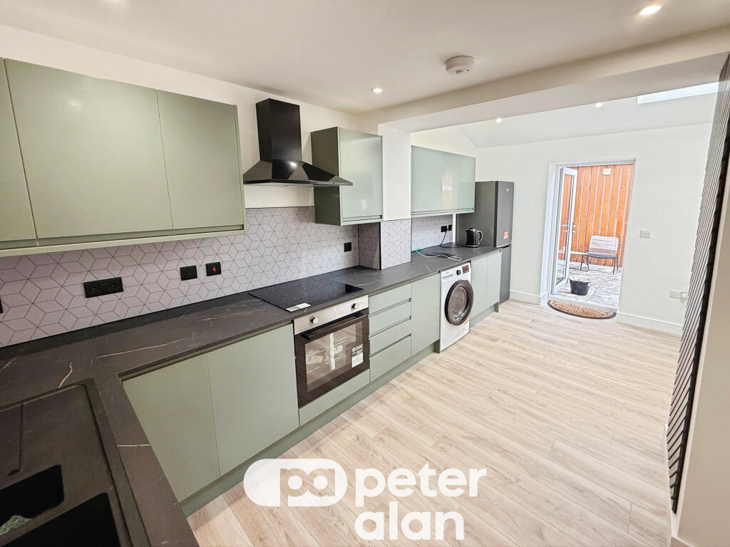 1 bed 1st Floor Flat for rent in Cardiff. From Peter Alan - Roath