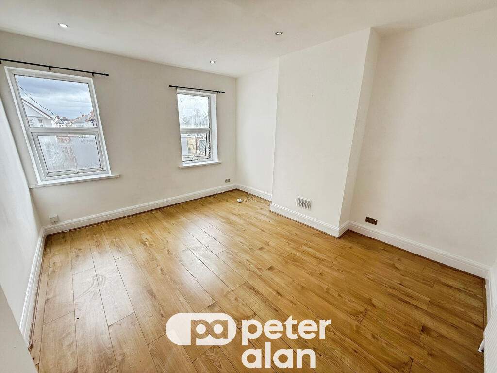 2 bed 1st Floor Flat for rent in Cardiff. From Peter Alan - Roath