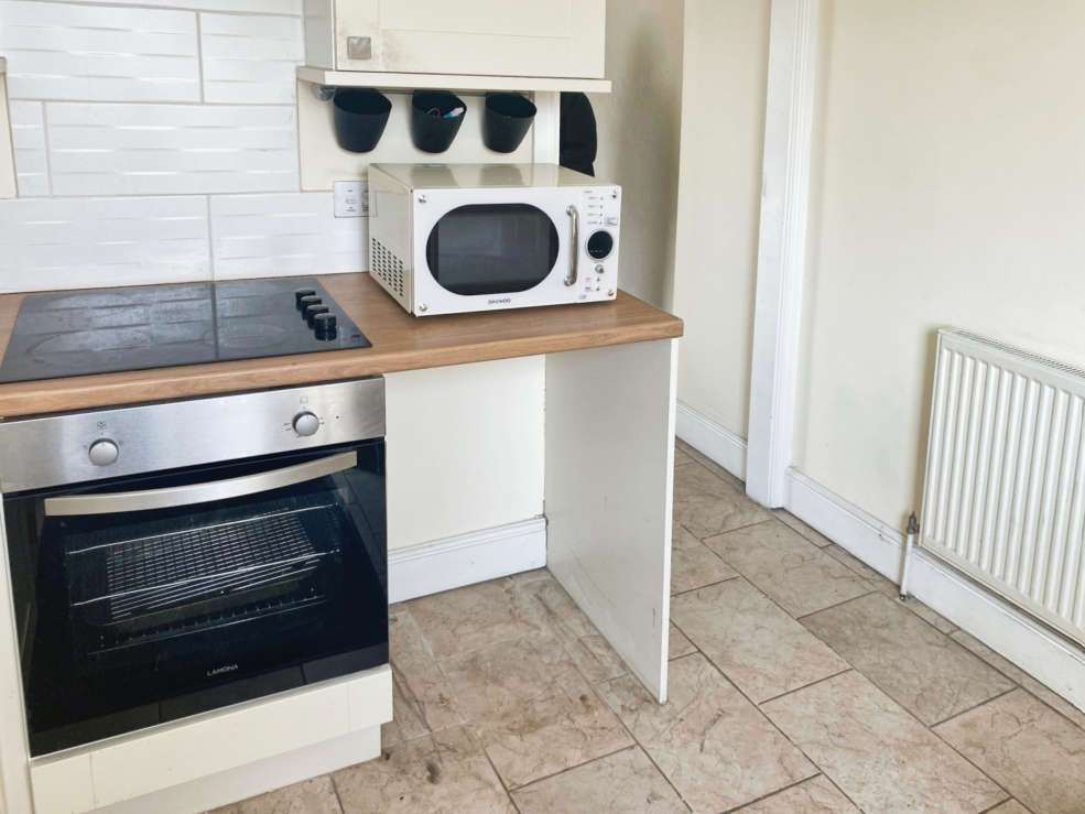 2 bed 1st Floor Flat for rent in Church Village. From Peter Alan - Talbot Green