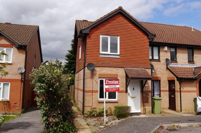 2 bed End Terraced House for rent in Milton keynes. From Prestige Residential Lettings - Towcester
