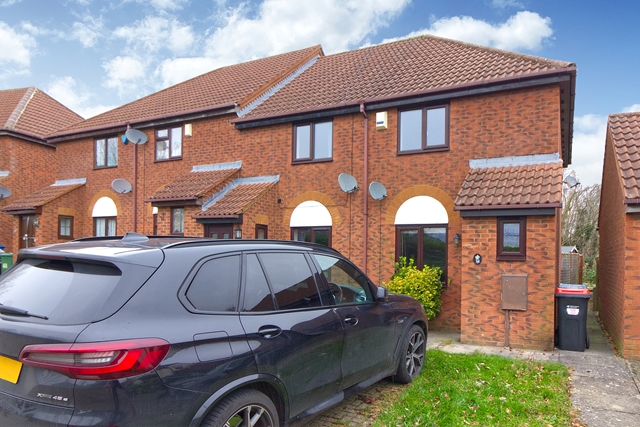 2 bed End of Terrace for rent in Milton Keynes. From Prestige Residential Lettings - Towcester