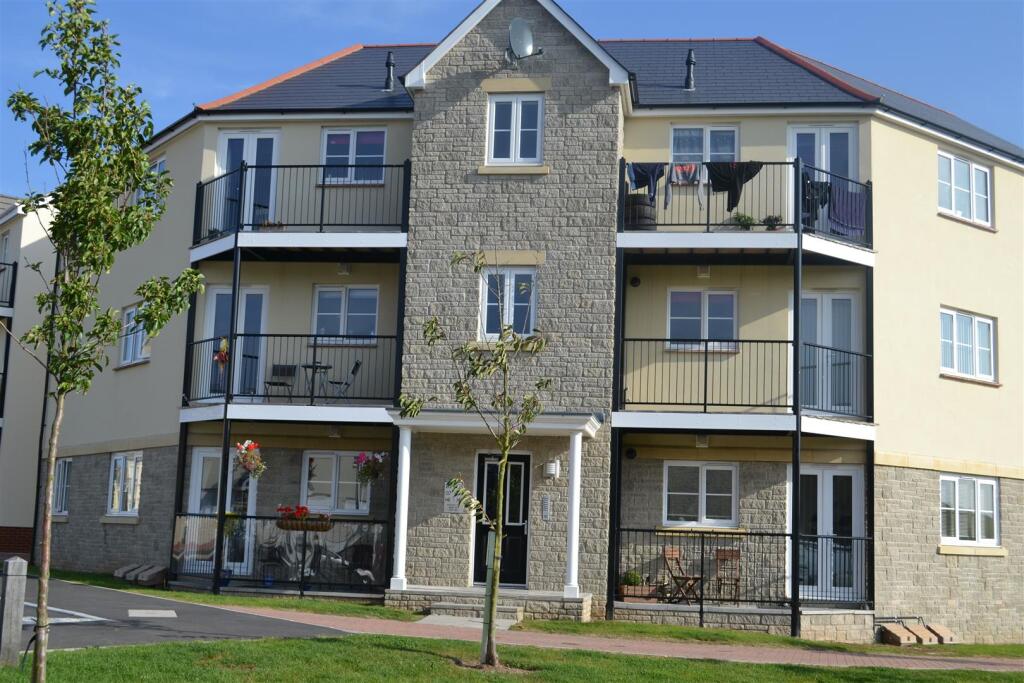 2 bed 1st Floor Flat for rent in Bideford. From Phillips - Smith & Dunn - Barnstaple 2 bed 1st Floor Flat for rent in Bideford. From Phillips - Smith & Dunn - Barnstaple