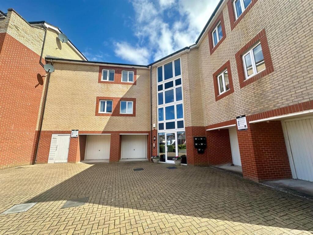 2 bed 1st Floor Flat for rent in Barnstaple. From Phillips - Smith & Dunn - Barnstaple 2 bed 1st Floor Flat for rent in Barnstaple. From Phillips - Smith & Dunn - Barnstaple