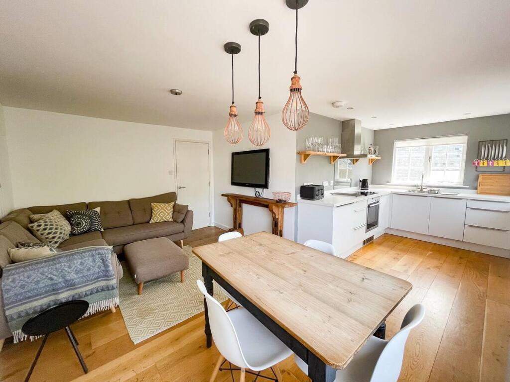 2 bed Apartment for rent in Croyde. From Phillips - Smith & Dunn - Barnstaple 2 bed Apartment for rent in Croyde. From Phillips - Smith & Dunn - Barnstaple