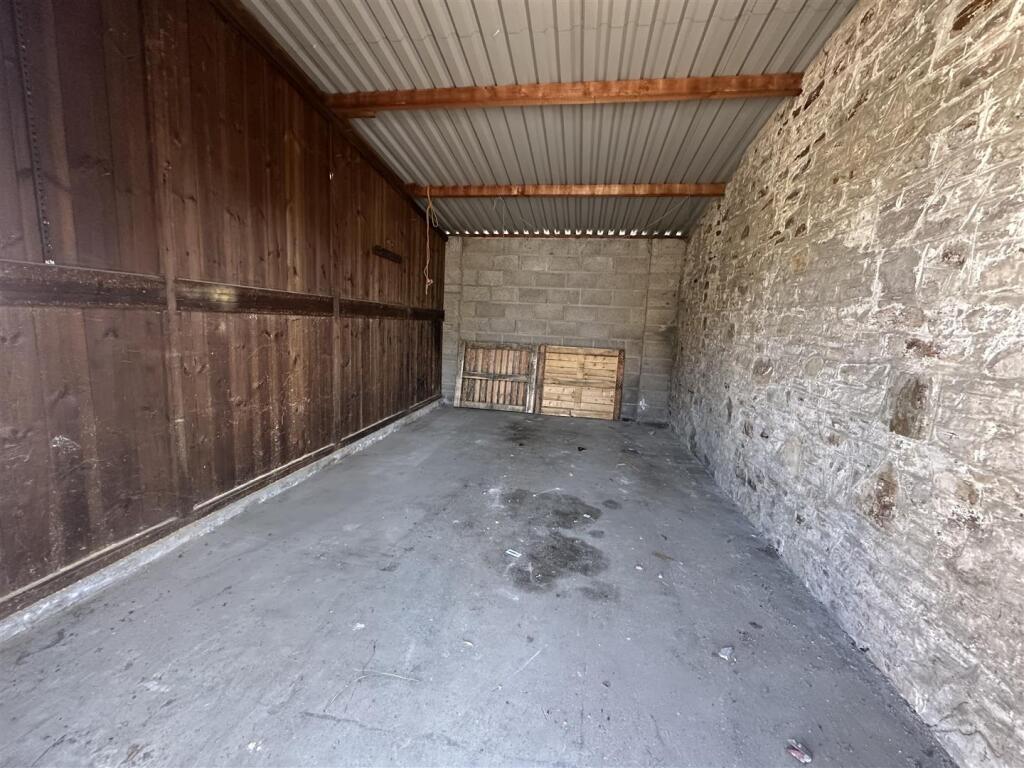 4 bed Garages for rent in Bideford. From Phillips - Smith & Dunn - Barnstaple 4 bed Garages for rent in Bideford. From Phillips - Smith & Dunn - Barnstaple