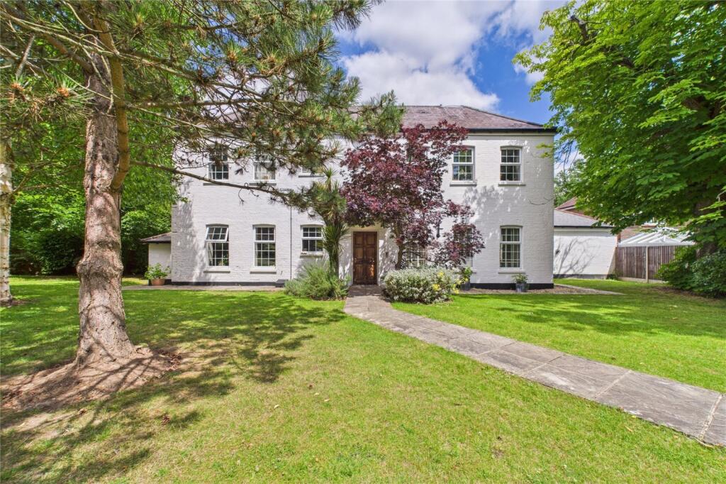 2 bed 1st Floor Flat for rent in Winkfield Row. From Prospect Estate Agency - Bracknell