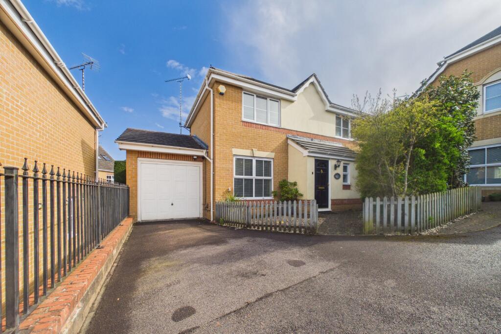 3 bed Detached for rent in Bracknell. From Prospect Estate Agency - Bracknell