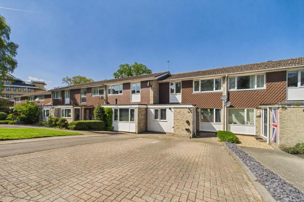 3 bed Mid Terraced House for rent in Bracknell. From Prospect Estate Agency - Bracknell