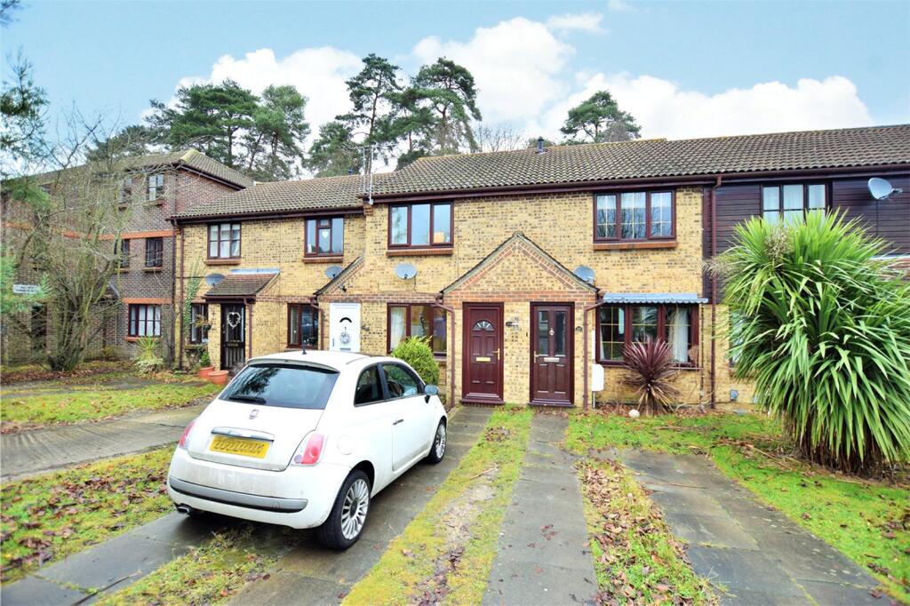 2 bed Mid Terraced House for rent in Bracknell. From Prospect Estate Agency - Bracknell