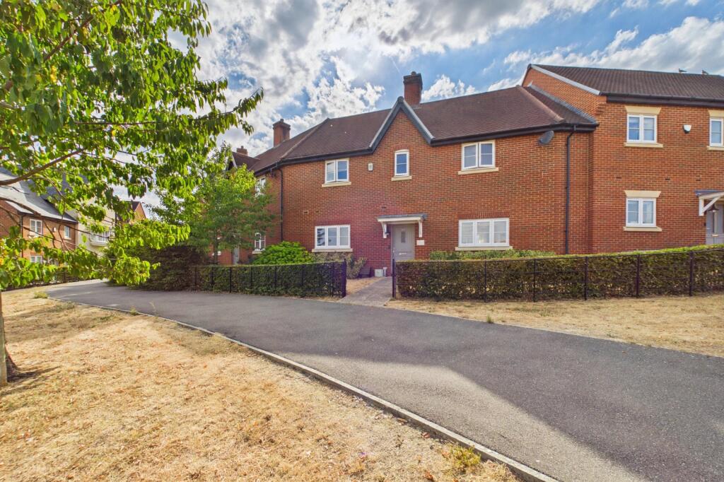 3 bed Mid Terraced House for rent in Newell Green. From Prospect Estate Agency - Bracknell 3 bed Mid Terraced House for rent in Newell Green. From Prospect Estate Agency - Bracknell