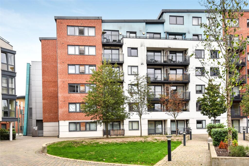 2 bed 1st Floor Flat for rent in Camberley. From Prospect Estate Agency - Covering Camberley