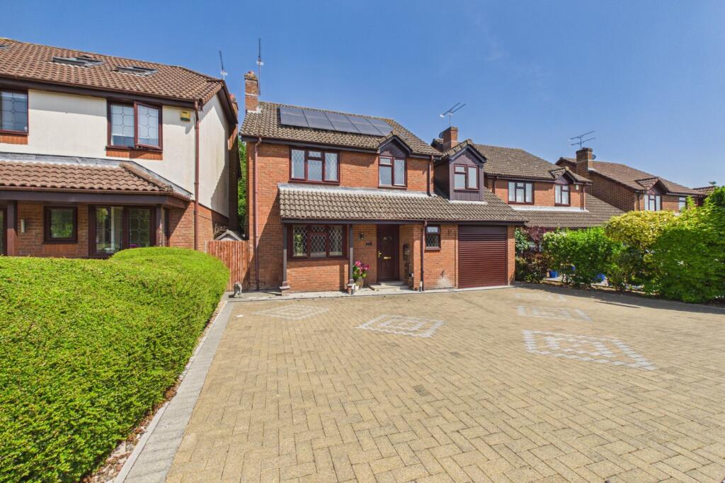 4 bed Detached for rent in Deepcut. From Prospect Estate Agency - Covering Camberley