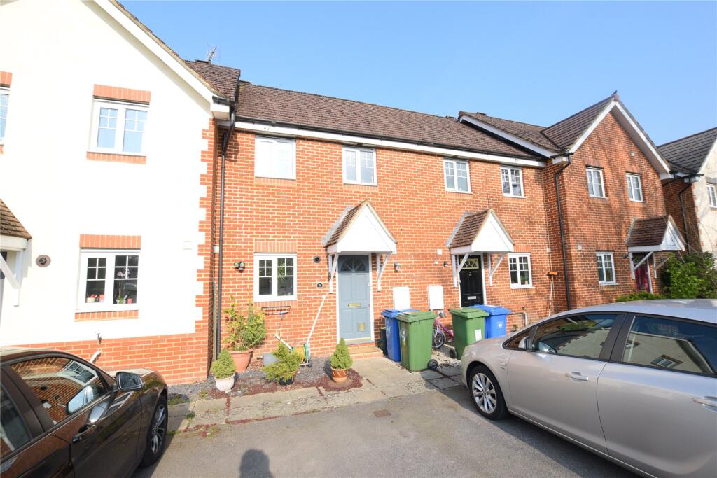 3 bed Mid Terraced House for rent in Sandhurst. From Prospect Estate Agency - Covering Camberley