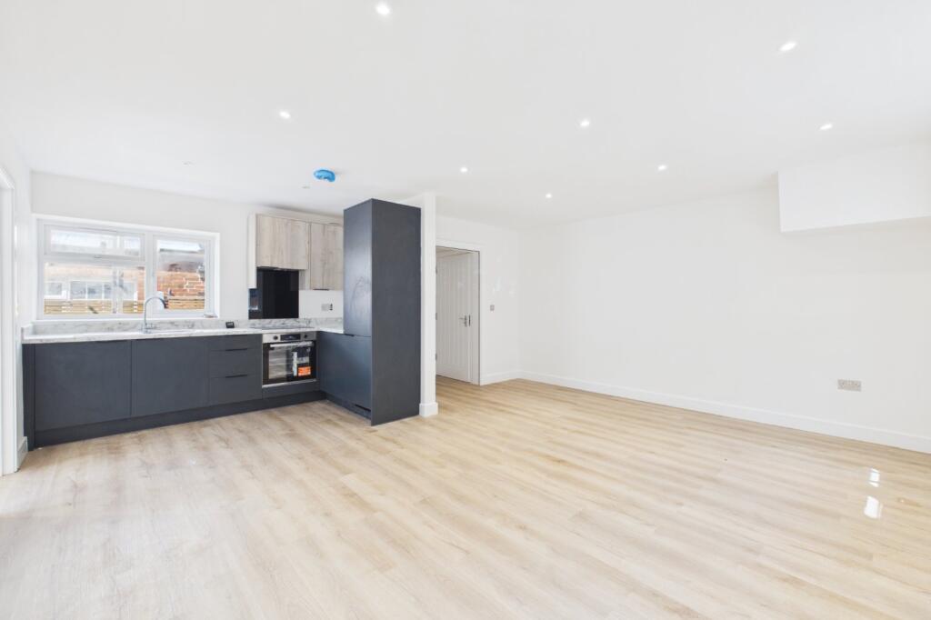 1 bed 1st Floor Flat for rent in Blackwater. From Prospect Estate Agency - Covering Camberley 1 bed 1st Floor Flat for rent in Blackwater. From Prospect Estate Agency - Covering Camberley