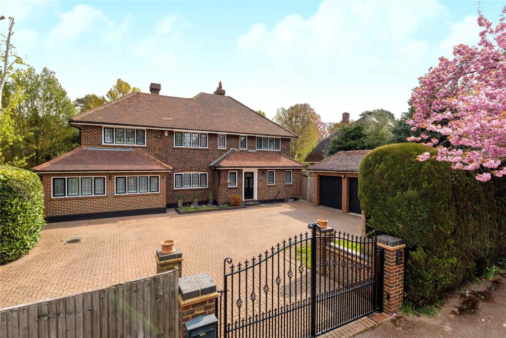 4 bed Detached for rent in Camberley. From Prospect Estate Agency - Covering Camberley