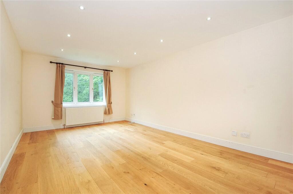2 bed 1st Floor Flat for rent in Camberley. From Prospect Estate Agency - Covering Camberley