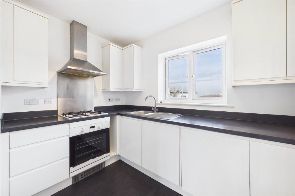 2 bed 1st Floor Flat for rent in Farnborough. From Prospect Estate Agency - Farnborough