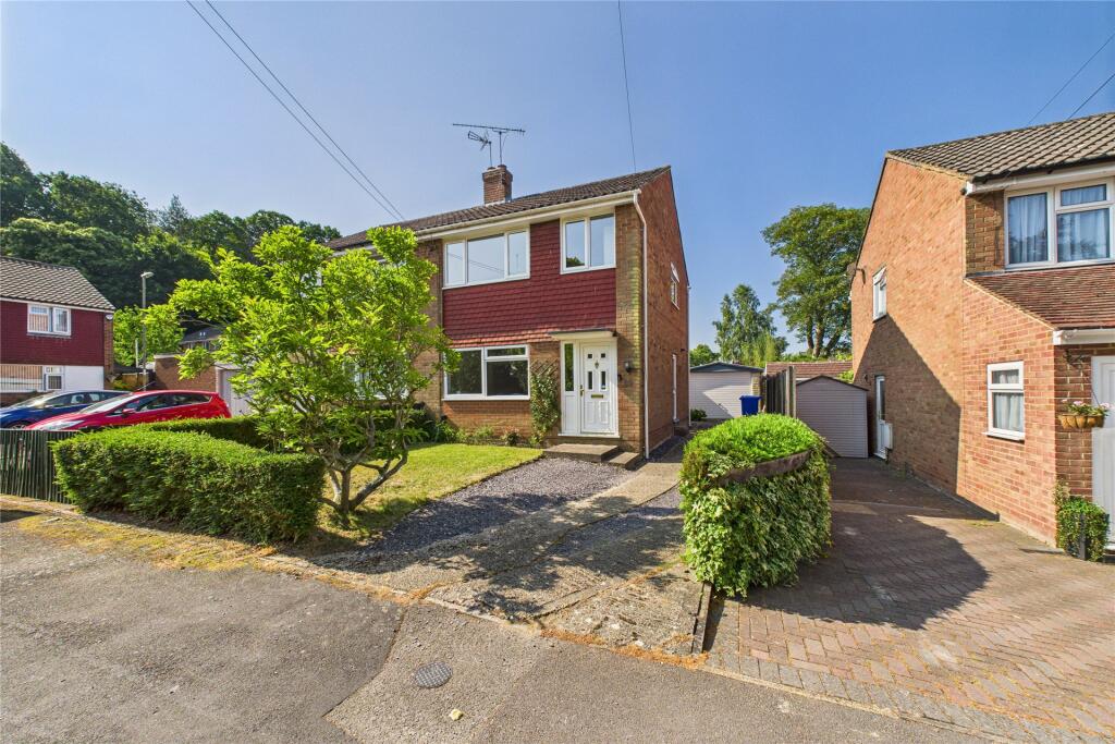3 bed Semi Detached for rent in Farnborough. From Prospect Estate Agency - Farnborough