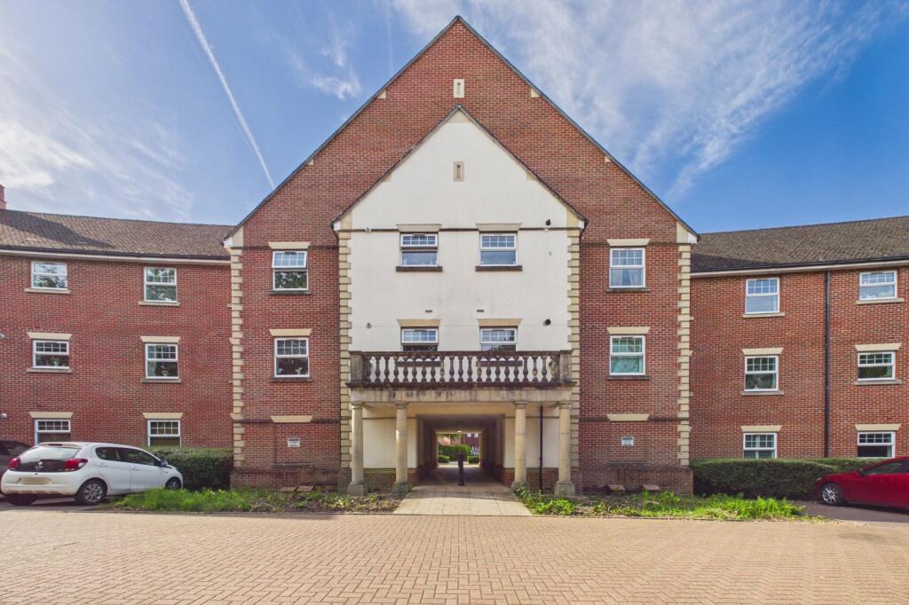 2 bed 1st Floor Flat for rent in Elvetham Heath. From Prospect Estate Agency - Farnborough
