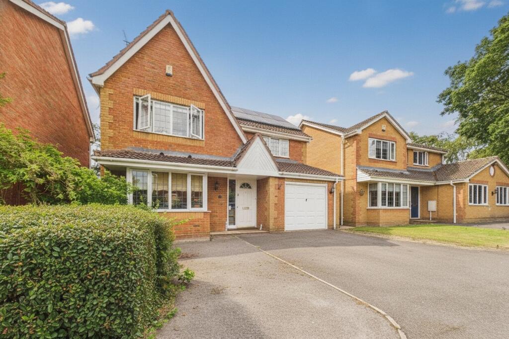 4 bed Detached for rent in Farnborough. From Prospect Estate Agency - Farnborough