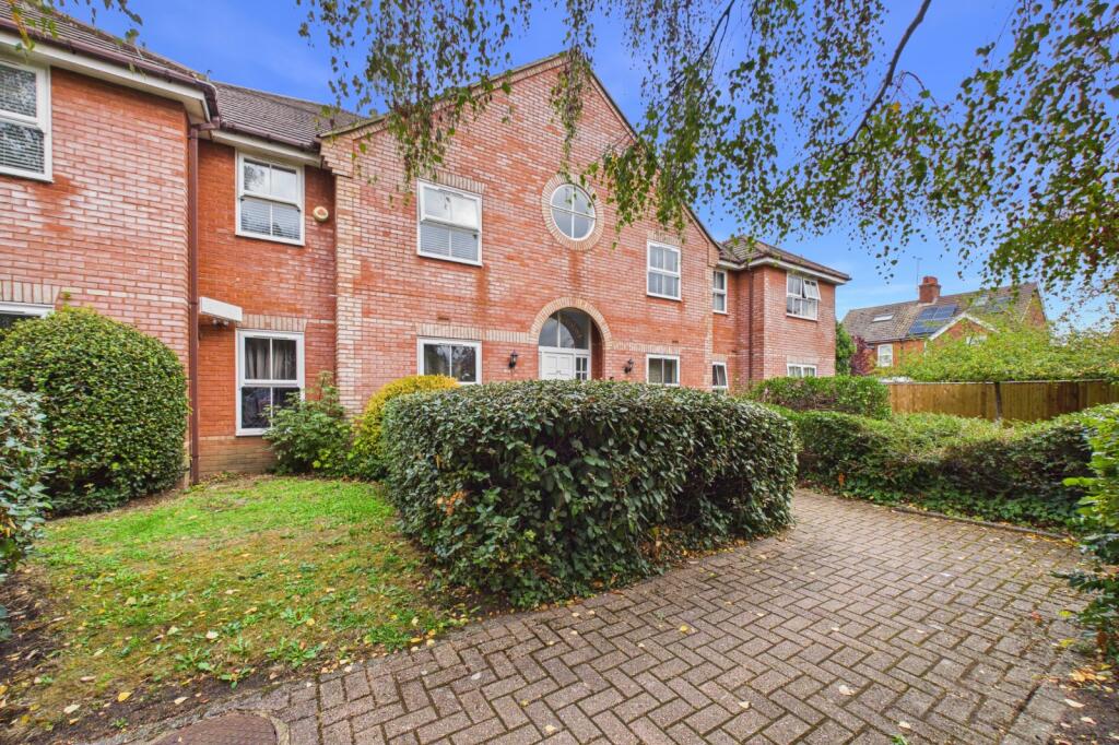 2 bed 1st Floor Flat for rent in Farnborough. From Prospect Estate Agency - Farnborough