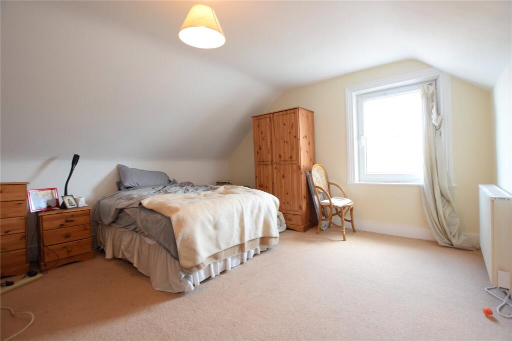 1 bed 1st Floor Flat for rent in Shinfield. From Prospect Estate Agency - Reading