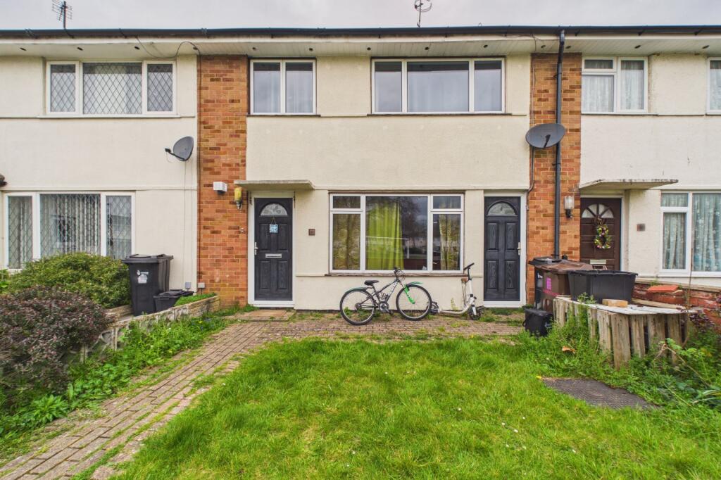 3 bed Mid Terraced House for rent in Woodley. From Prospect Estate Agency - Reading