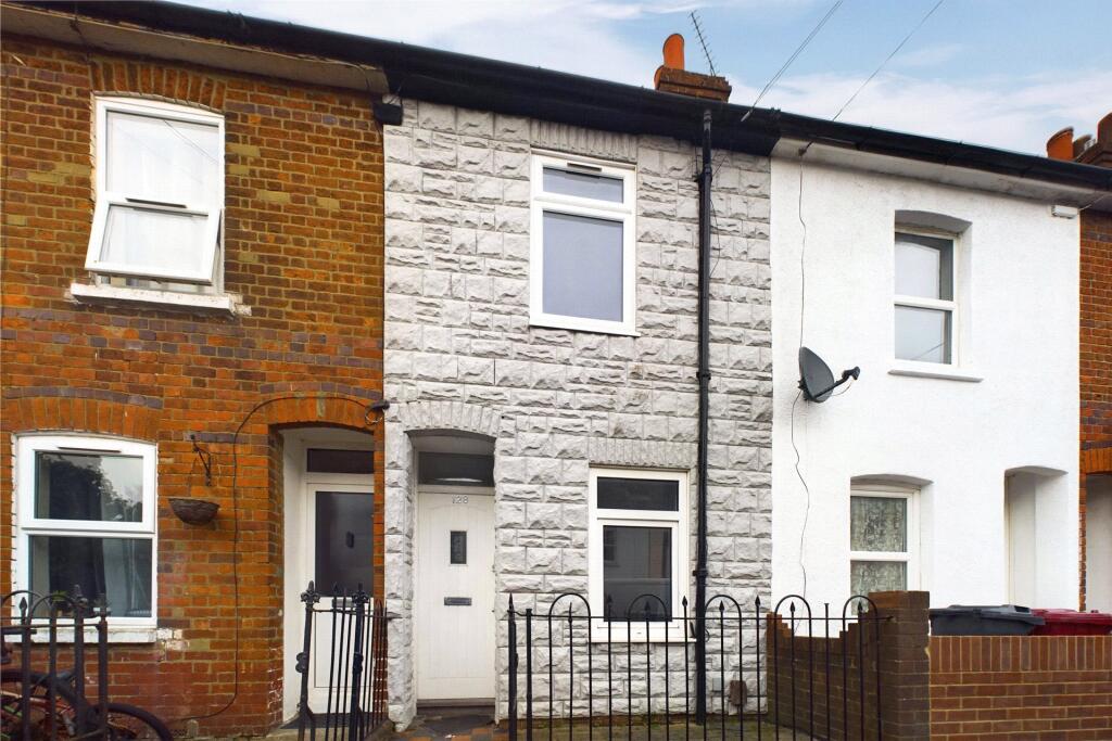 2 bed Mid Terraced House for rent in Reading. From Prospect Estate Agency - Reading