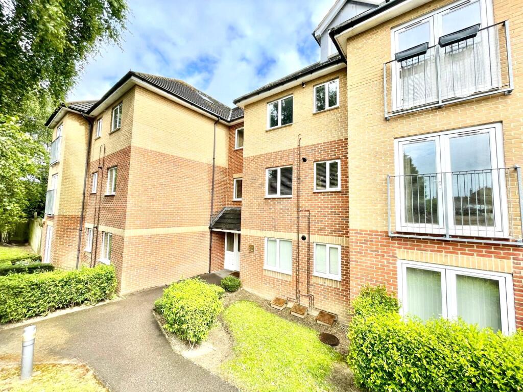2 bed 1st Floor Flat for rent in Burghfield. From Prospect Estate Agency - Reading