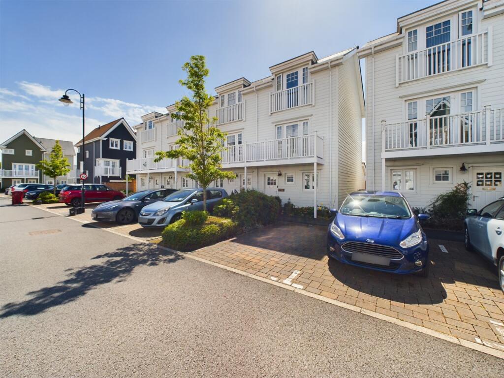 3 bed Semi Detached for rent in Shinfield. From Prospect Estate Agency - Reading 3 bed Semi Detached for rent in Shinfield. From Prospect Estate Agency - Reading
