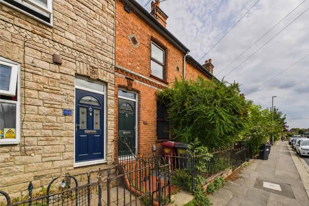 3 bed Mid Terraced House for rent in Shinfield. From Prospect Estate Agency - Reading 3 bed Mid Terraced House for rent in Shinfield. From Prospect Estate Agency - Reading
