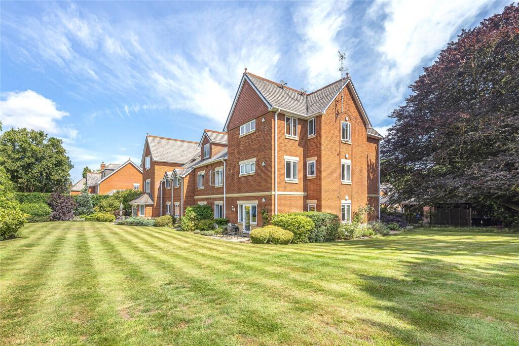 3 bed 1st Floor Flat for rent in Chazey Heath. From Prospect Estate Agency - Reading 3 bed 1st Floor Flat for rent in Chazey Heath. From Prospect Estate Agency - Reading