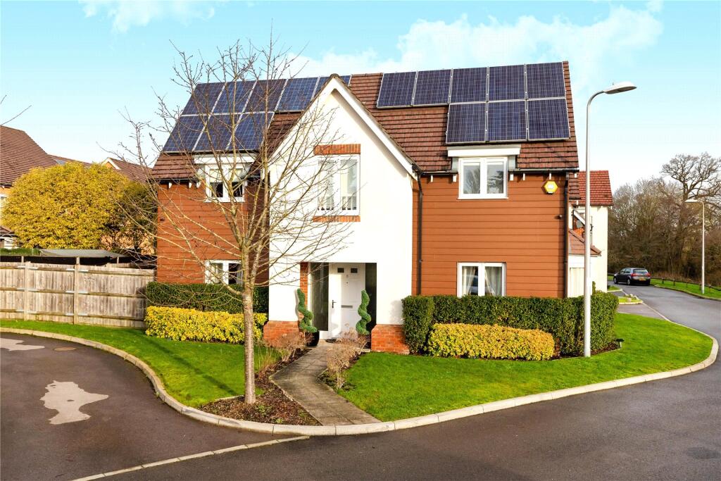 4 bed Detached for rent in Woodley. From Prospect Estate Agency - Reading
