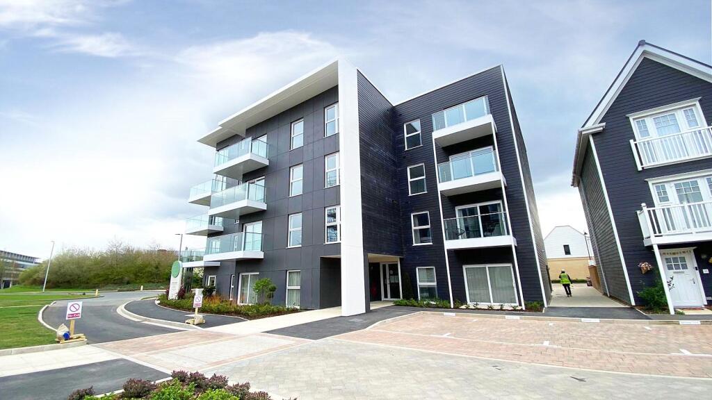 3 bed 1st Floor Flat for rent in Arborfield. From Prospect Estate Agency - Reading