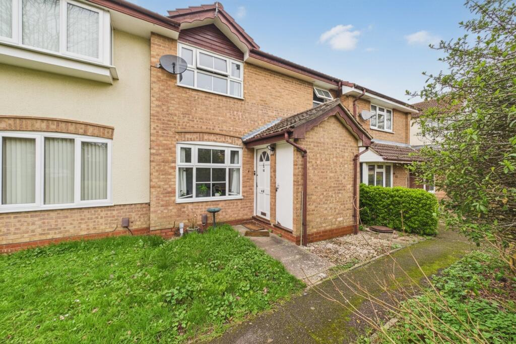 1 bed Mid Terraced House for rent in Woodley. From Prospect Estate Agency - Reading